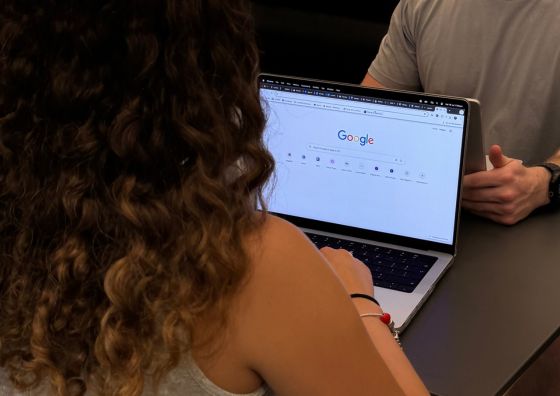 The Social Bay conducting a topic search on a search engine to build stronger topic authority